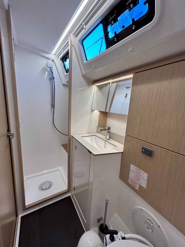 Bavaria C46 - 4 cab. — photo 23