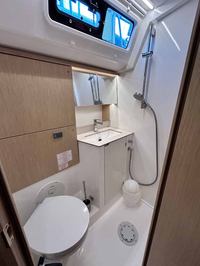 Bavaria C46 - 4 cab. — photo 24