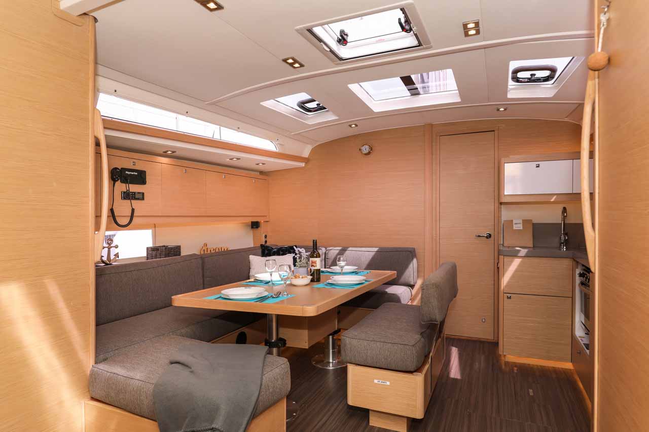 Dufour 470 - 4 cab. — photo 10