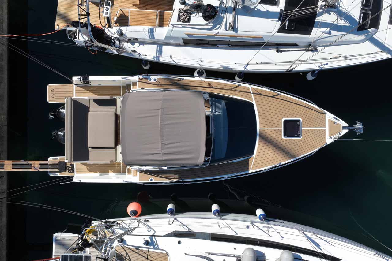 Nuva M9 Cabin — photo 1