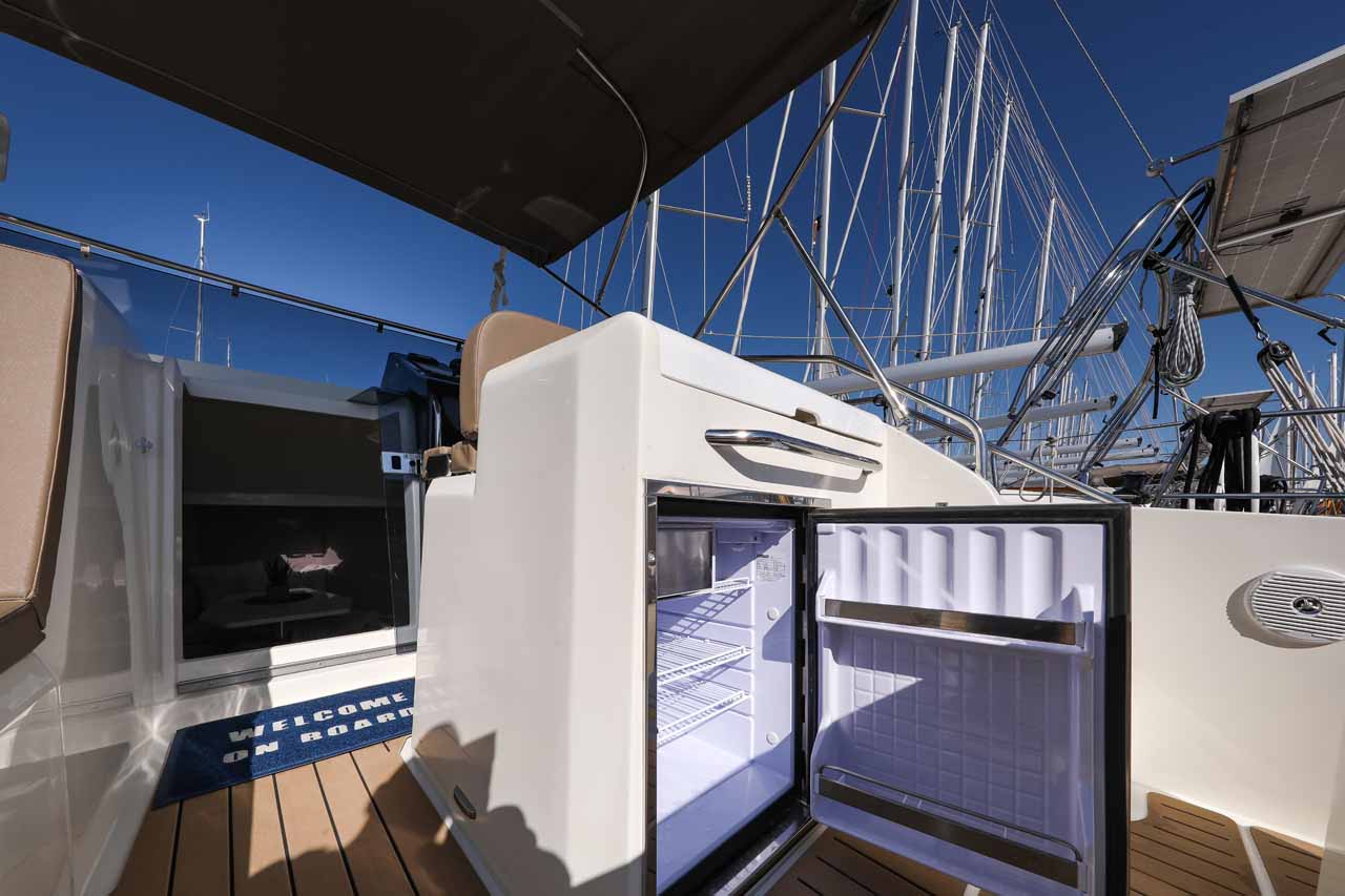 Nuva M9 Cabin — photo 9