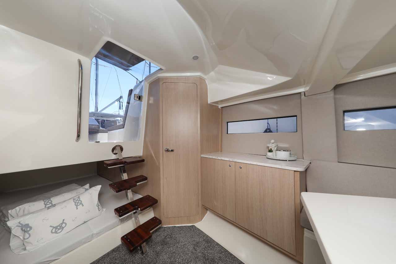 Nuva M9 Cabin — photo 15