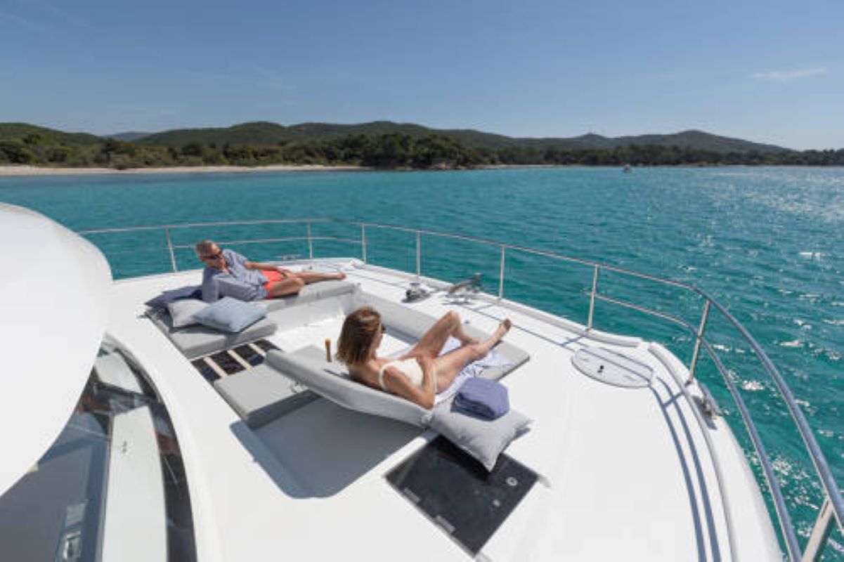 Fountaine Pajot MY6 — photo 6