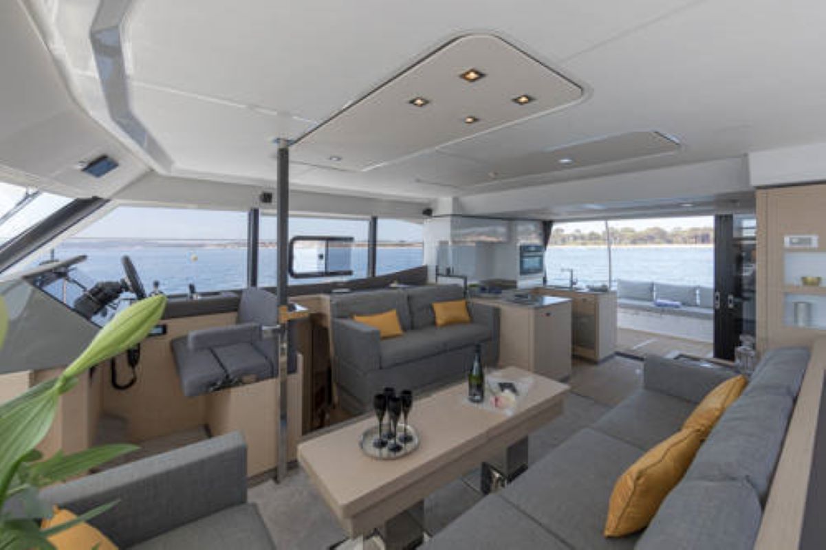 Fountaine Pajot MY6 — photo 7