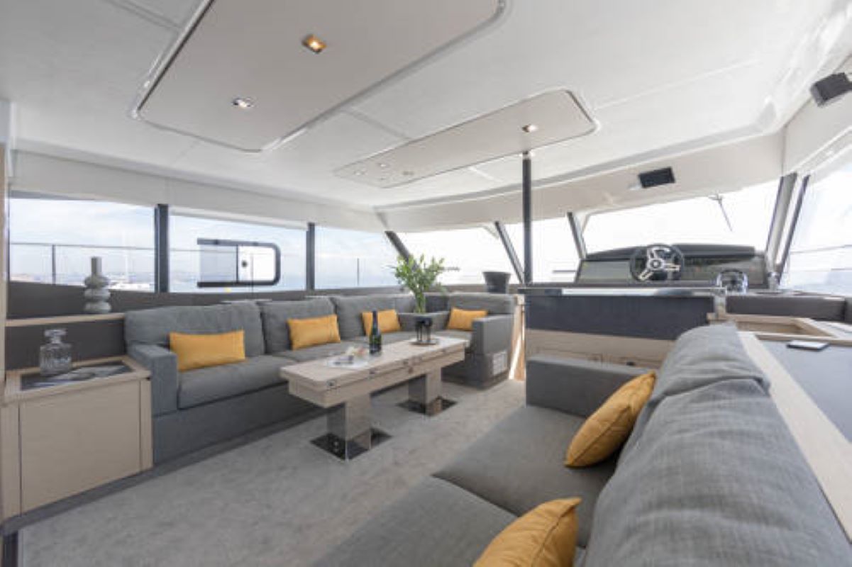 Fountaine Pajot MY6 — photo 9
