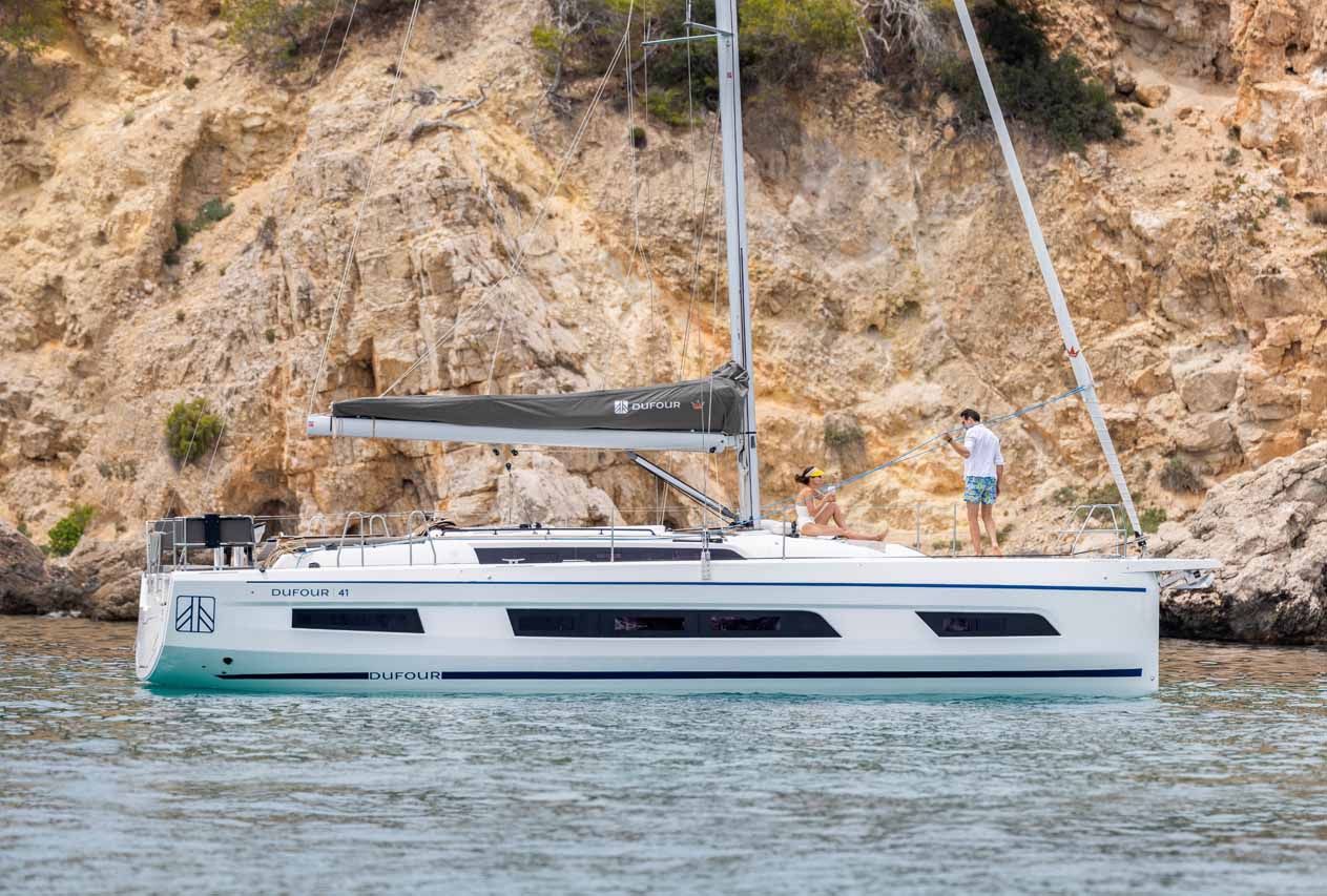 Dufour 41 Performance - 3 cab. — photo 3
