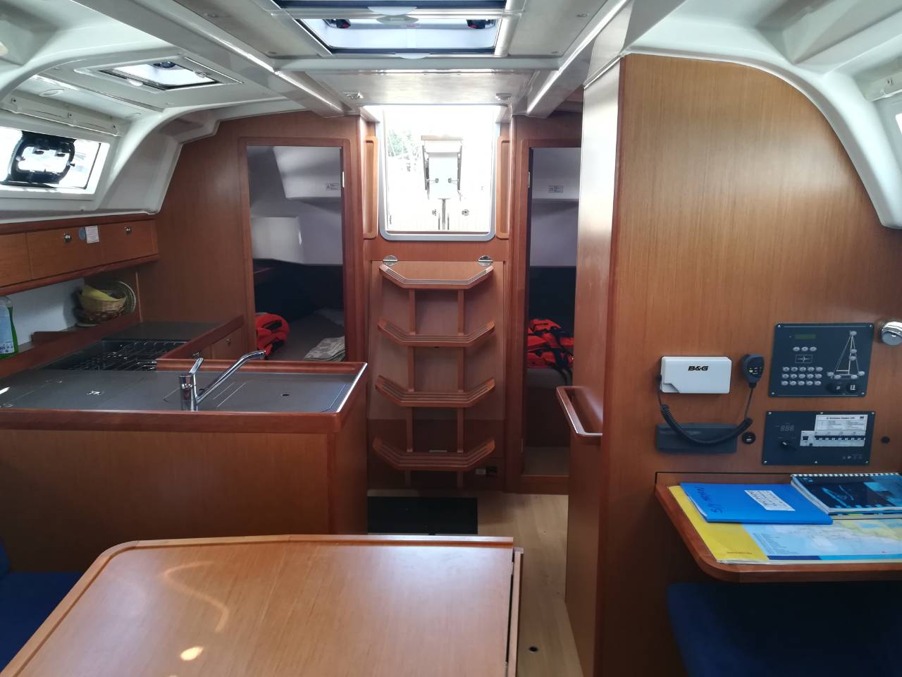 Bavaria Cruiser 37 - 3 cab. — photo 5