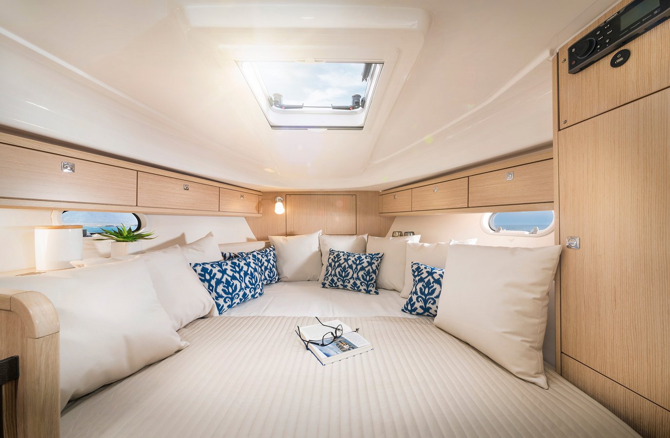 Bavaria S29+ — photo 8