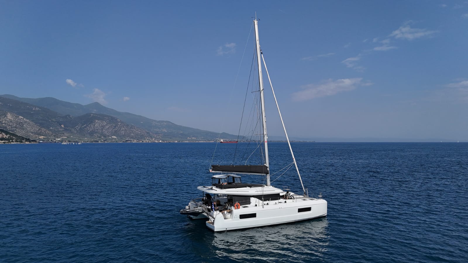 Lagoon 43 - 4 + 2 cab. — photo 18