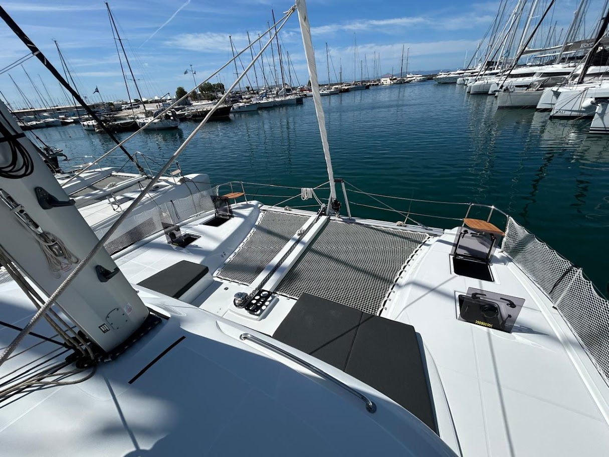 Lagoon 43 - 4 + 2 cab. — photo 6