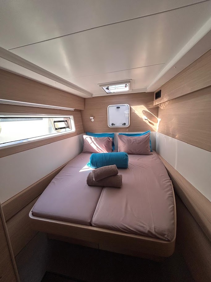 Lagoon 43 - 4 + 2 cab. — photo 13