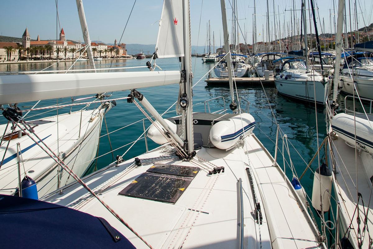 Bavaria Cruiser 34 — photo 6