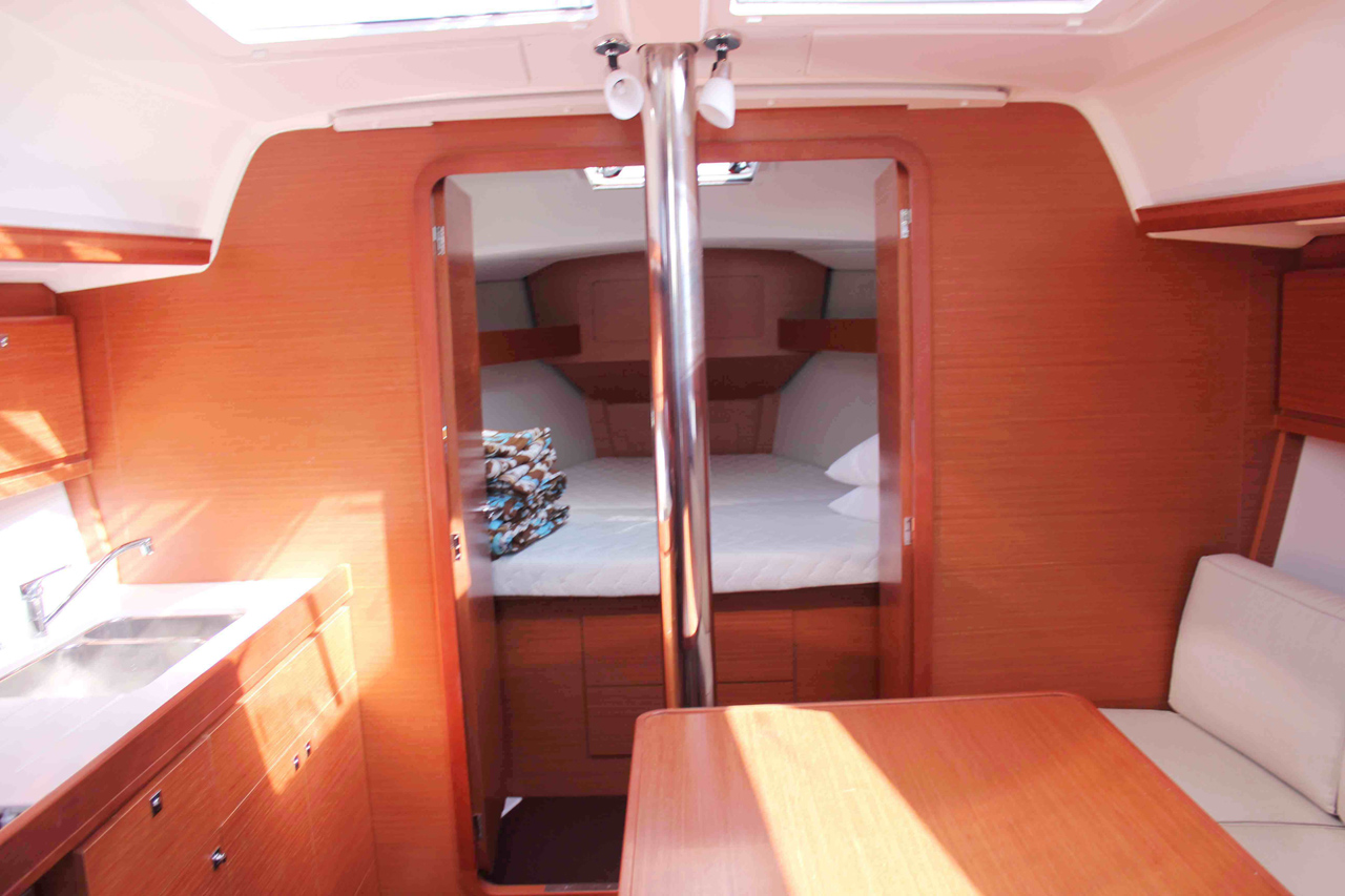 Dufour 382 GL — photo 4