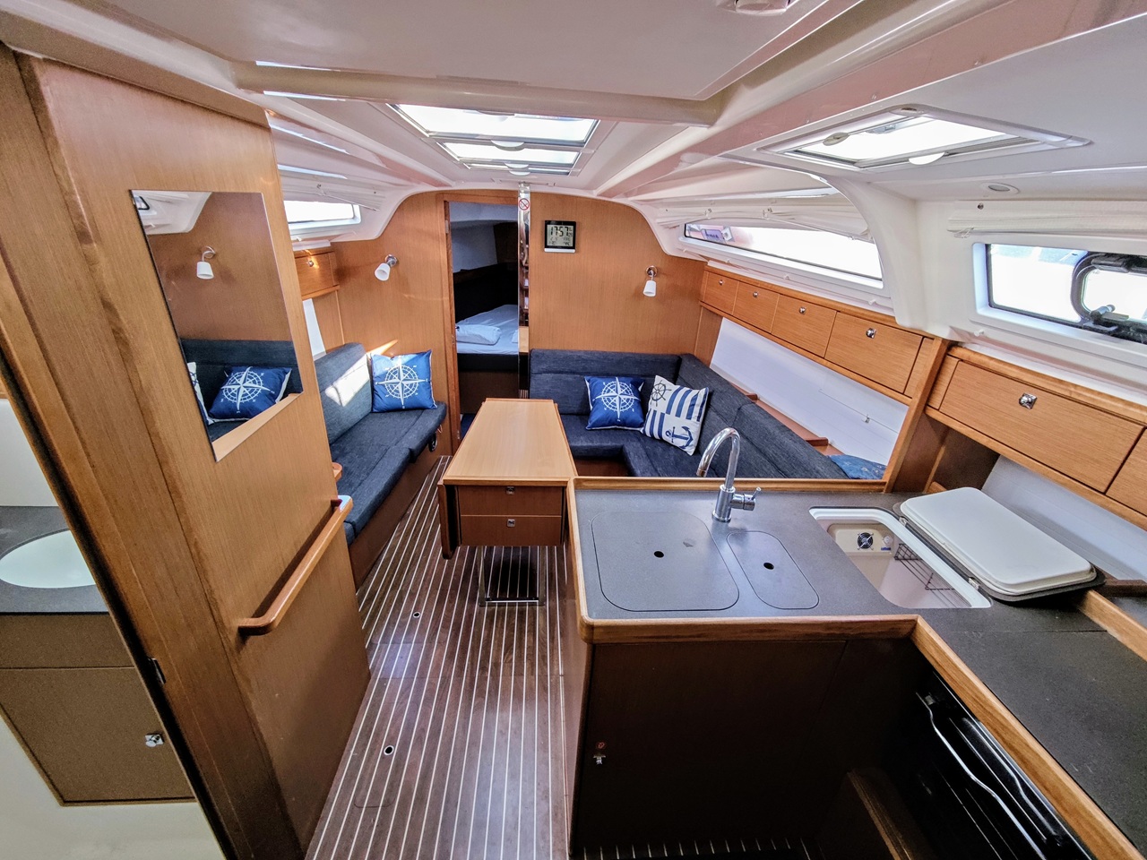 Bavaria Cruiser 37 - 3 cab. — photo 7