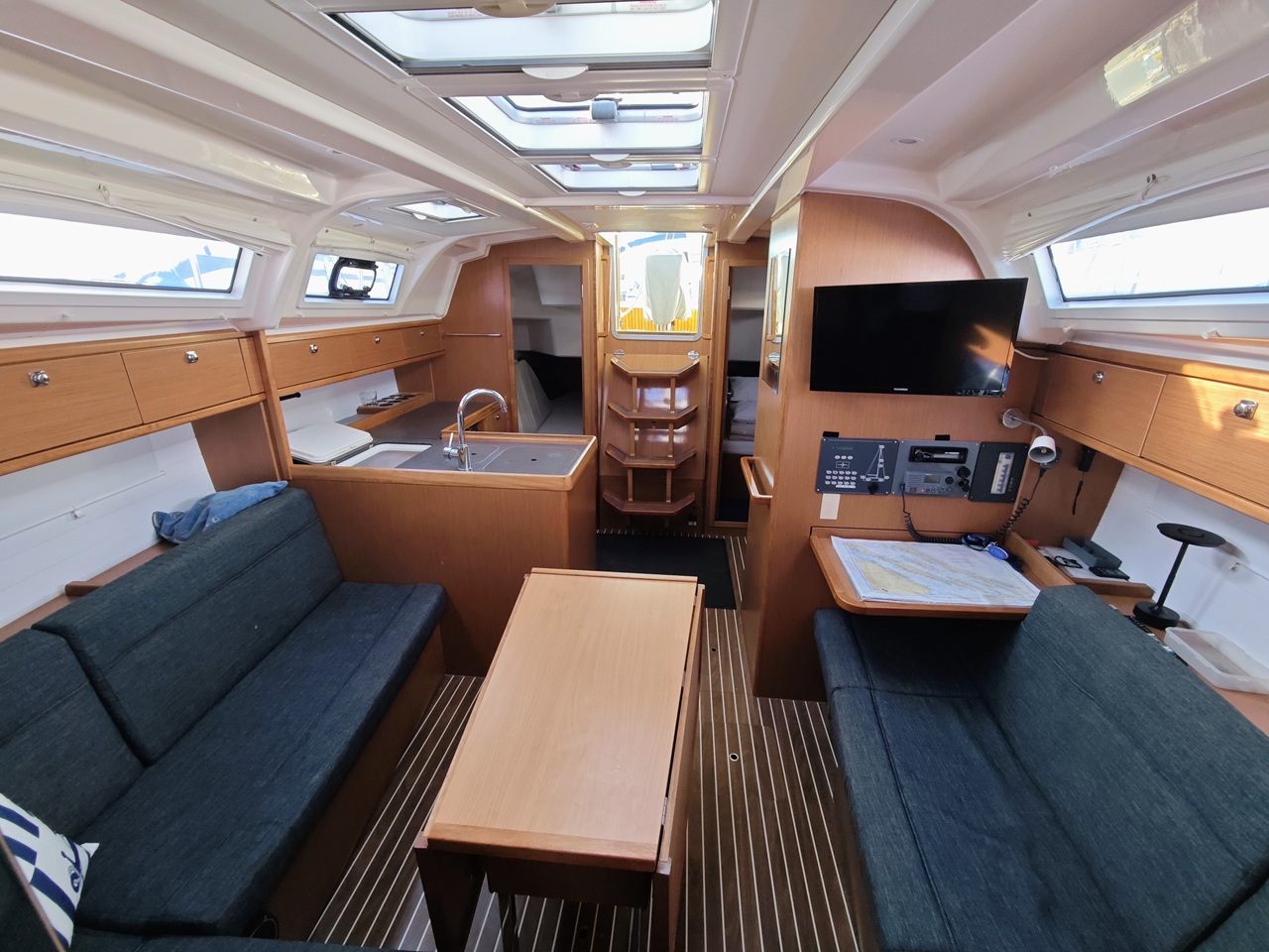 Bavaria Cruiser 37 - 3 cab. — photo 10