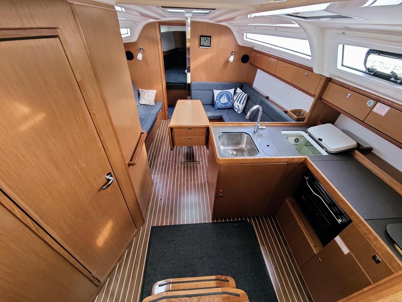 Bavaria Cruiser 37 - 3 cab. — photo 5