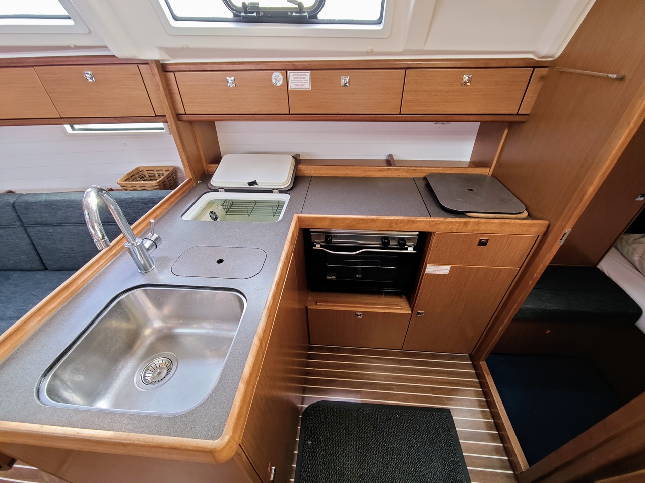 Bavaria Cruiser 37 - 3 cab. — photo 7
