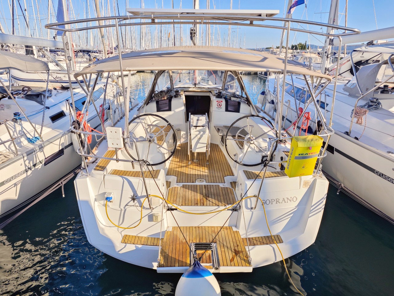 Sun Odyssey 379 — photo 1