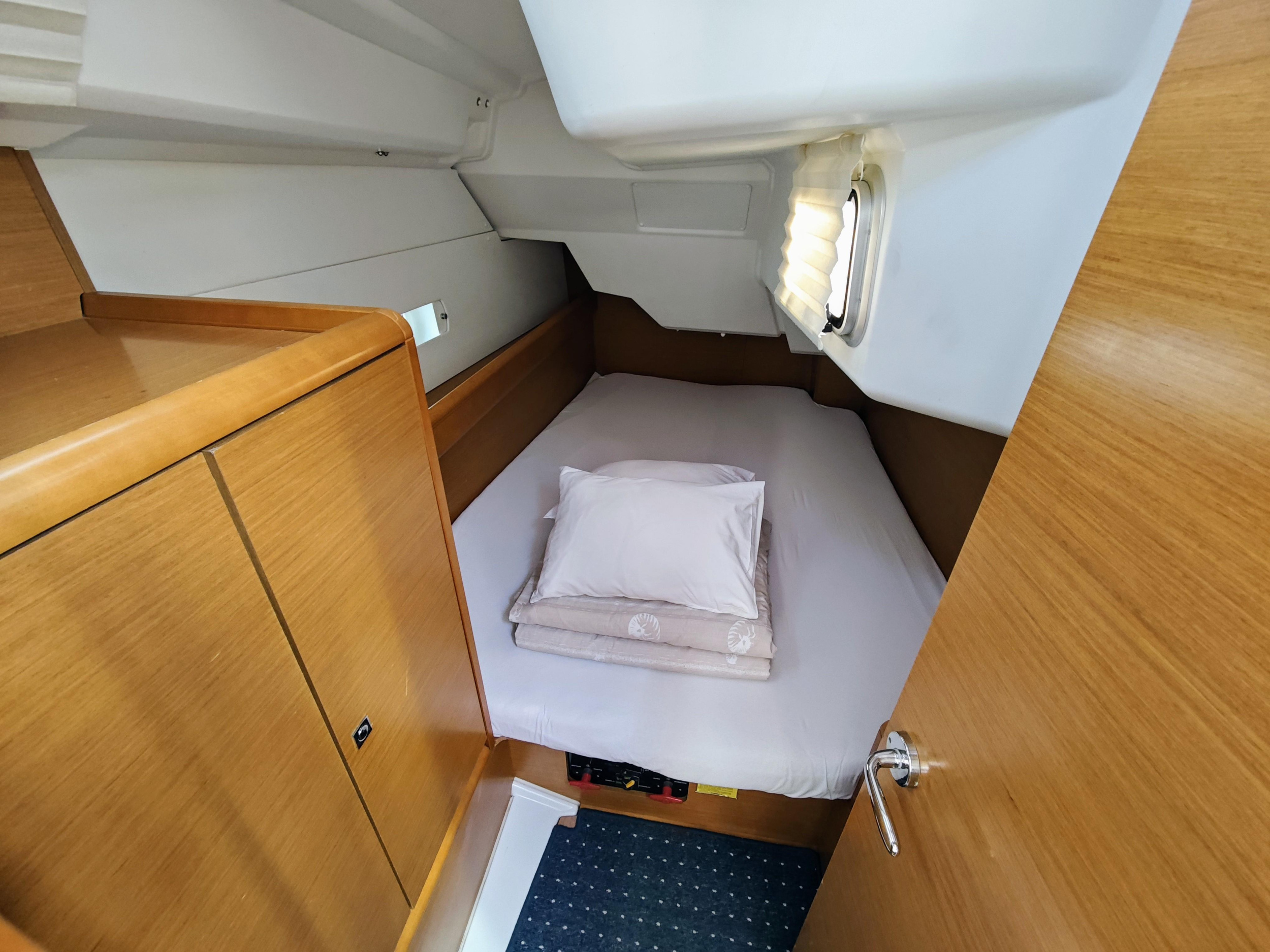 Sun Odyssey 379 — photo 9