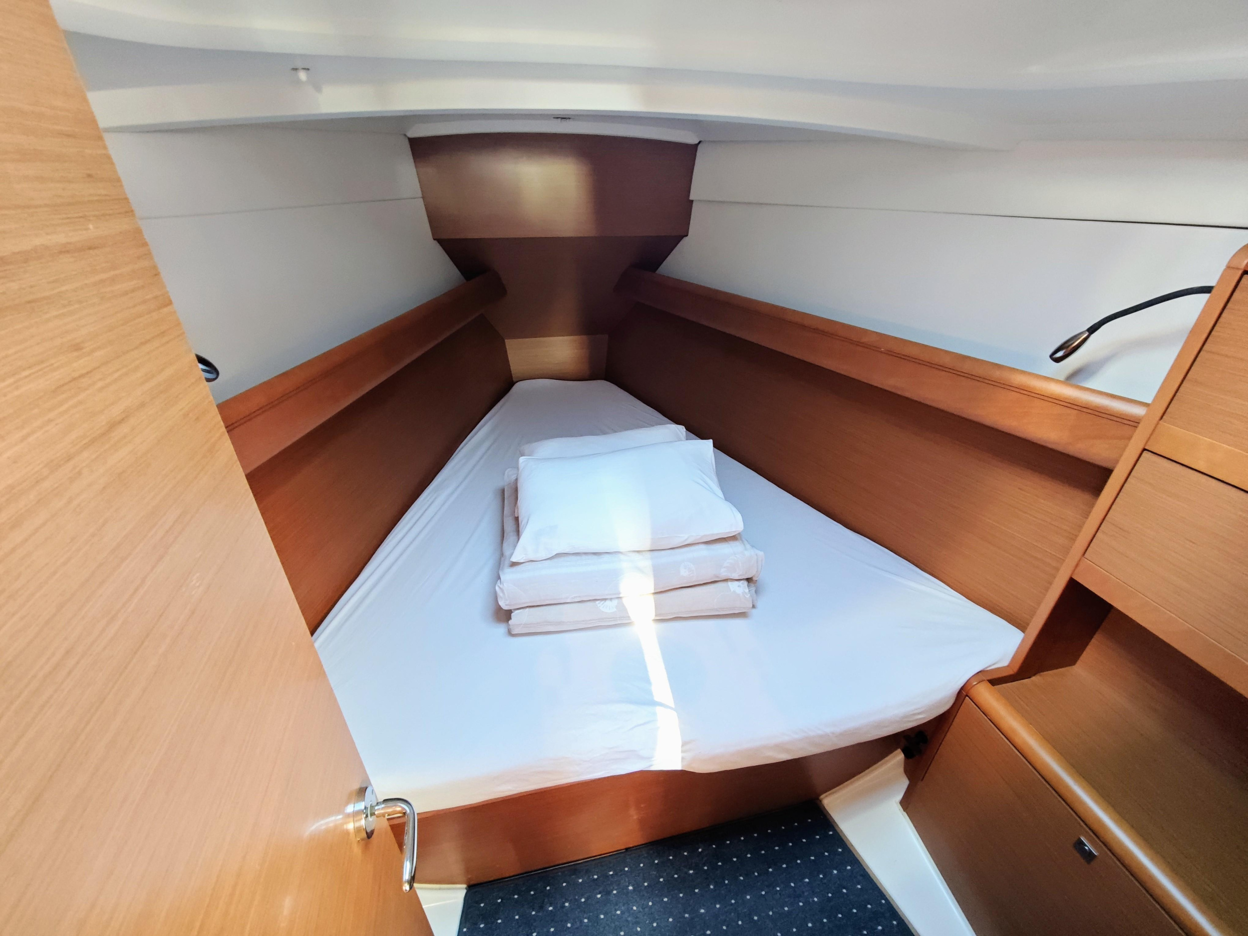 Sun Odyssey 379 — photo 11