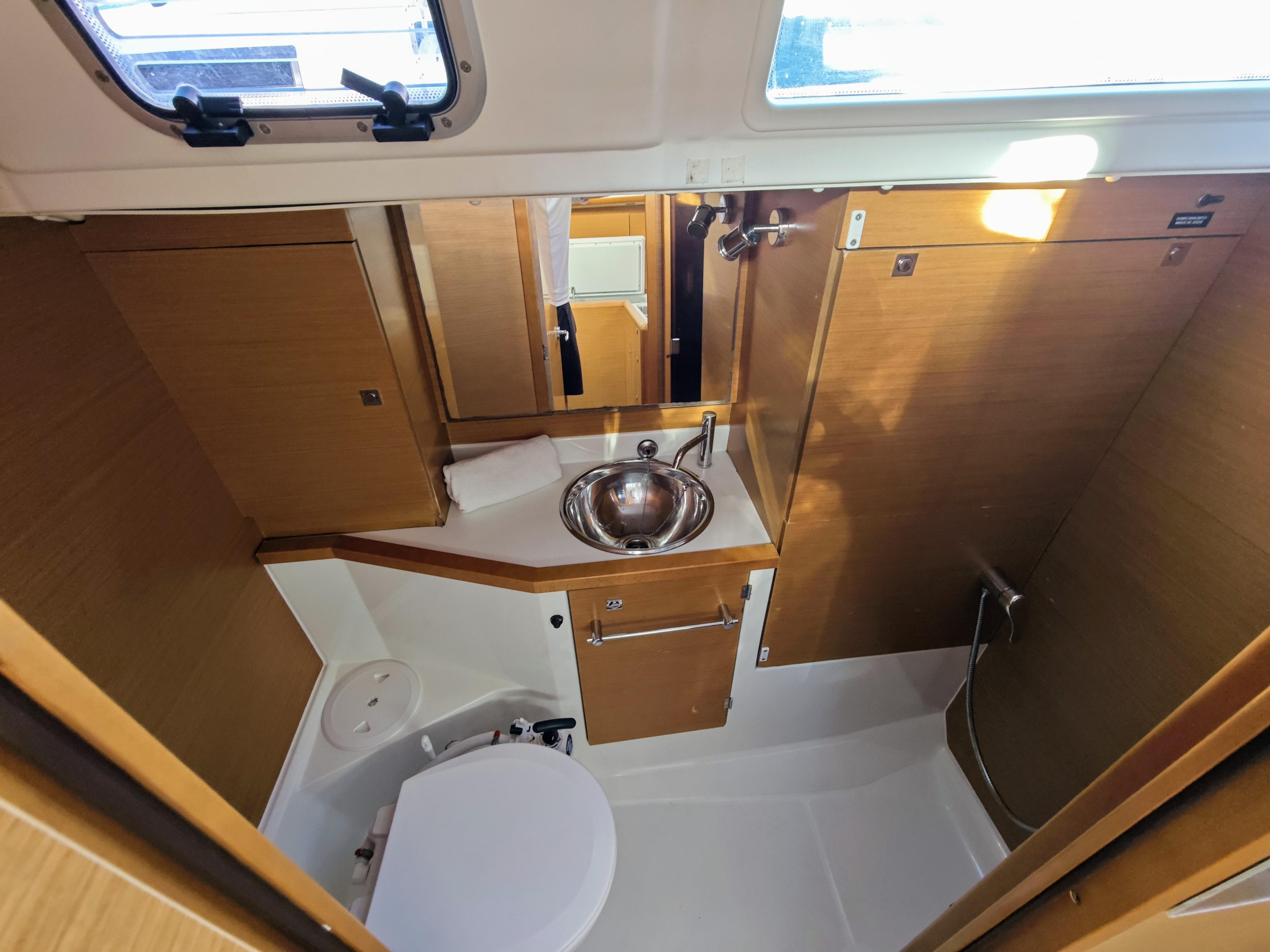 Sun Odyssey 379 — photo 12