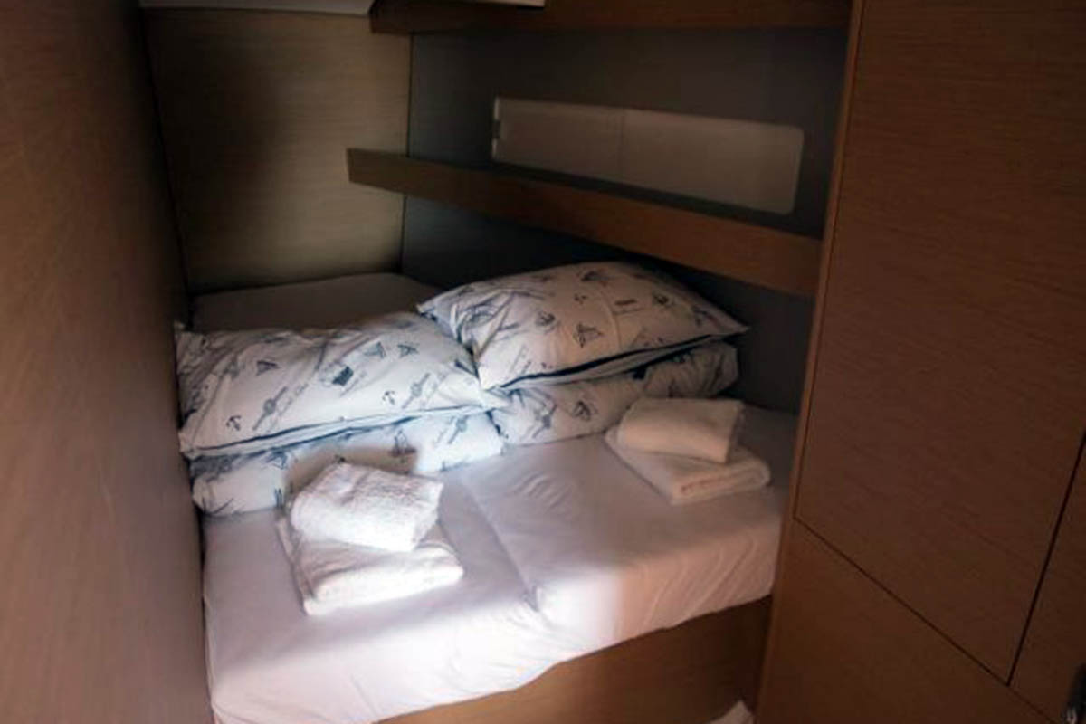 Sun Odyssey 440 - 4 cab. — photo 11