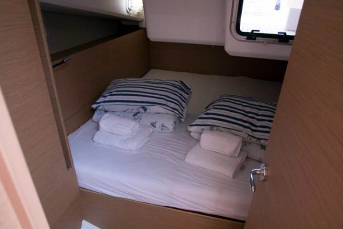 Sun Odyssey 440 - 4 cab. — photo 12