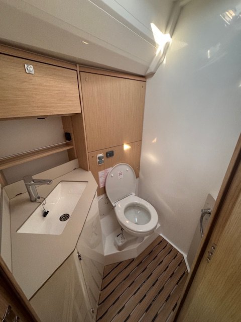 Bavaria C46 - 5 cab. — photo 17