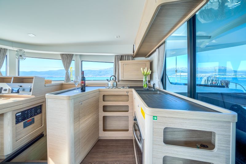 Lagoon 42 - 4 + 2 cab. — photo 14