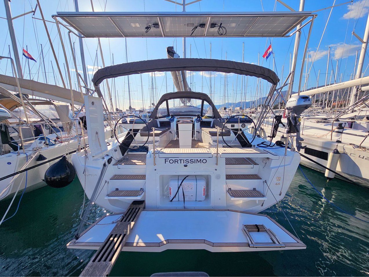Dufour 44 - 4 cab — photo 1