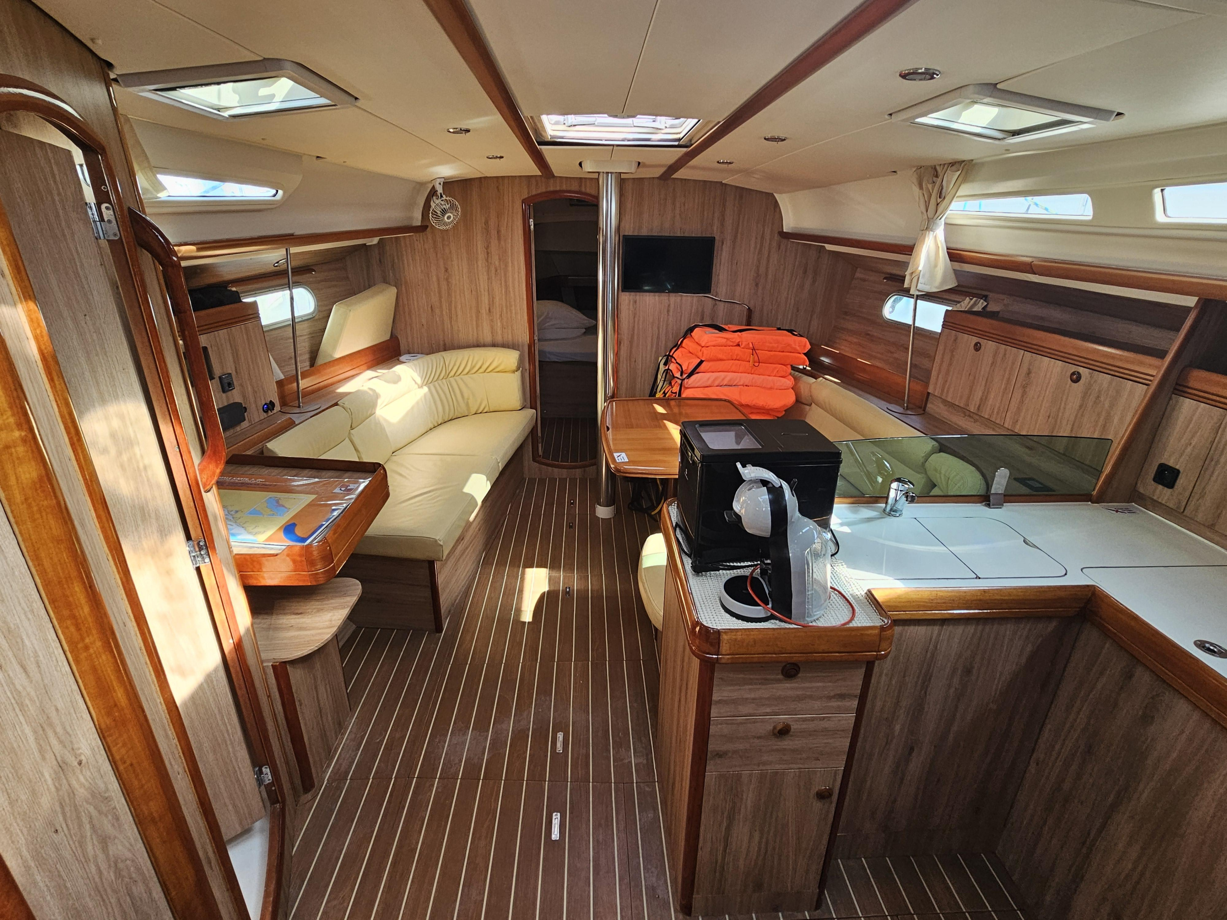 Sun Odyssey 42i — photo 6
