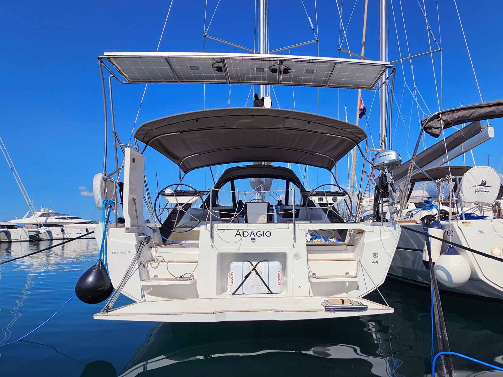 Dufour 44 - 4 cab — photo 4