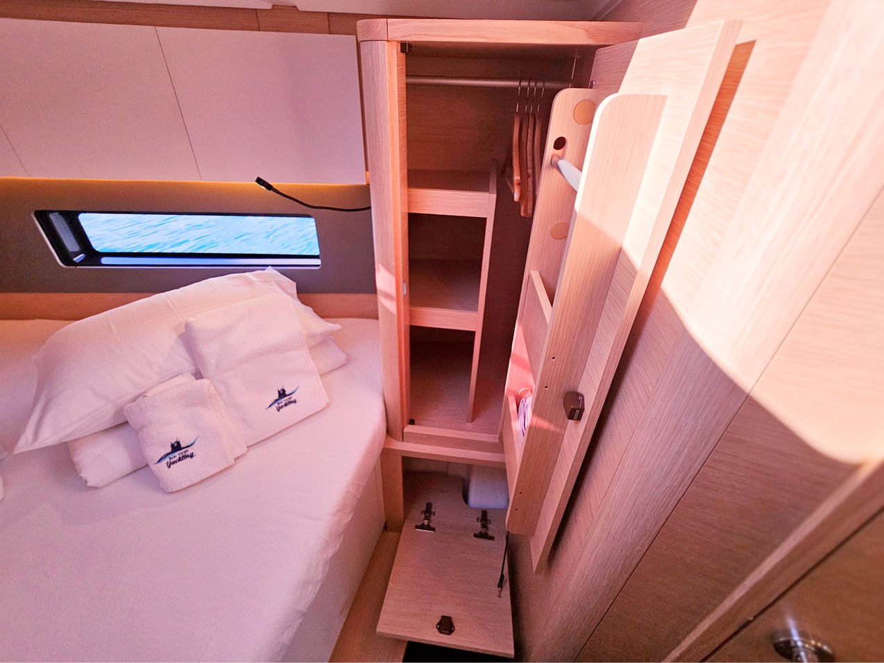 Dufour 44 - 4 cab — photo 56