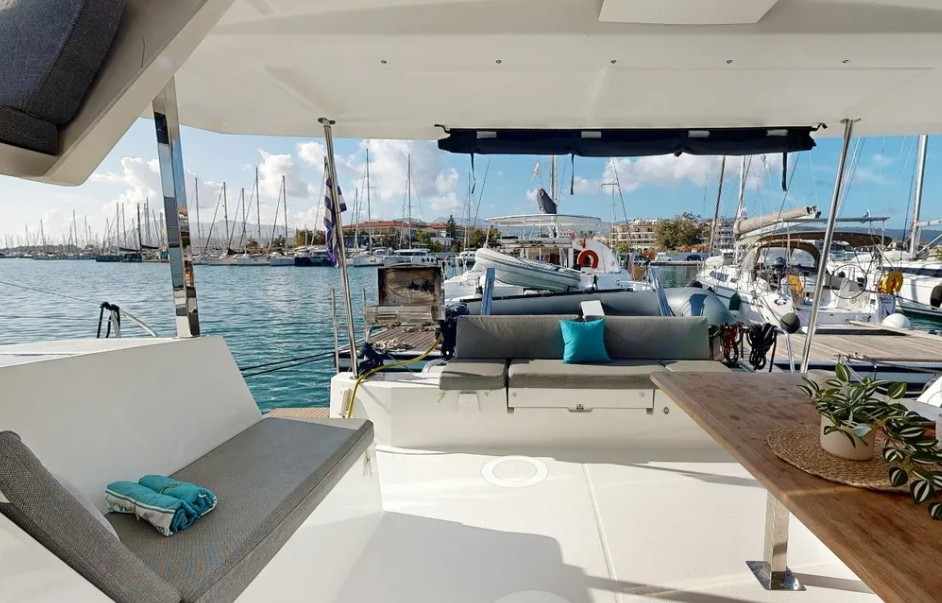 Fountaine Pajot Isla 40 - 4 + 1 cab. — photo 4