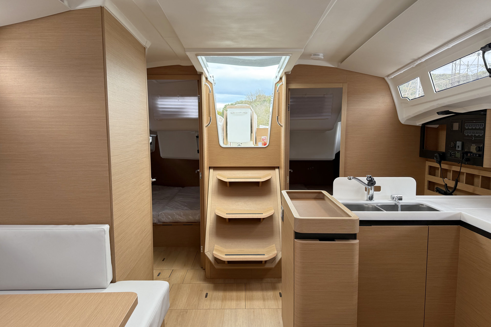 Sun Odyssey 410 - 3 cab. — photo 6