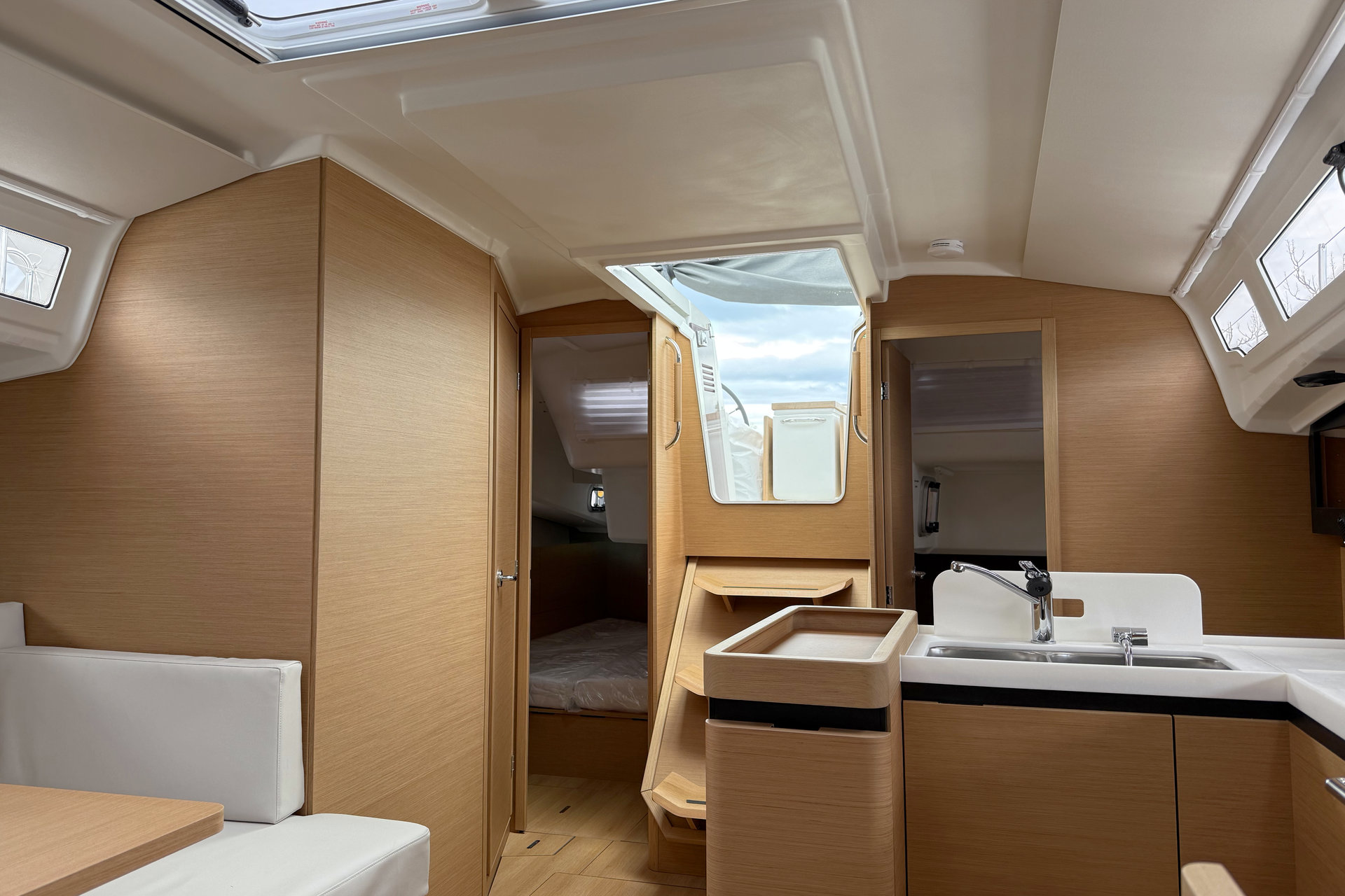 Sun Odyssey 410 - 3 cab. — photo 8