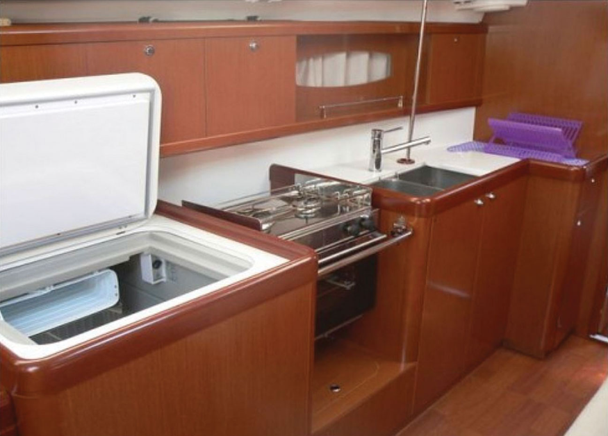 Oceanis 40 — photo 9