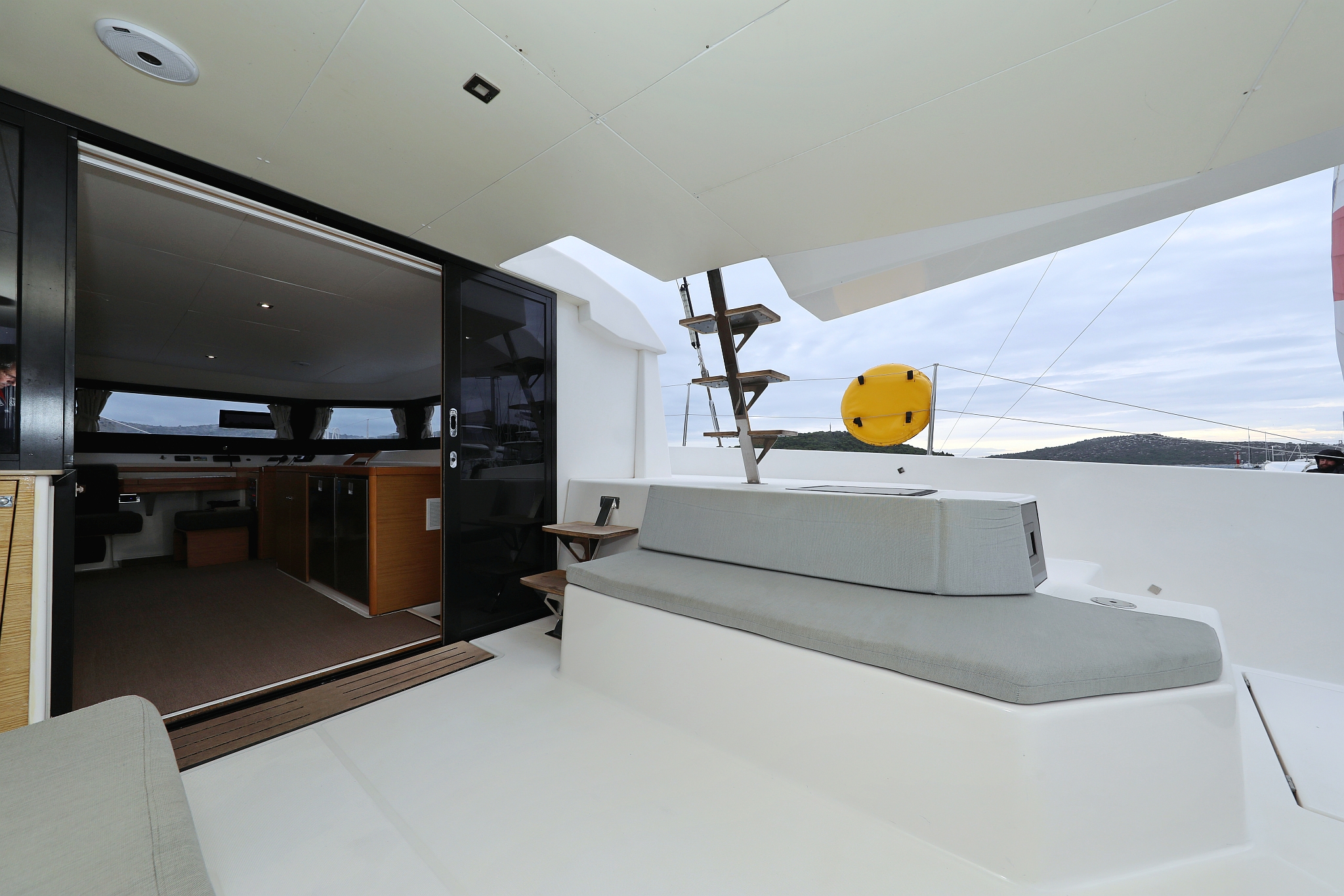Dufour 48 Catamaran - 5 + 1 cab. — photo 7