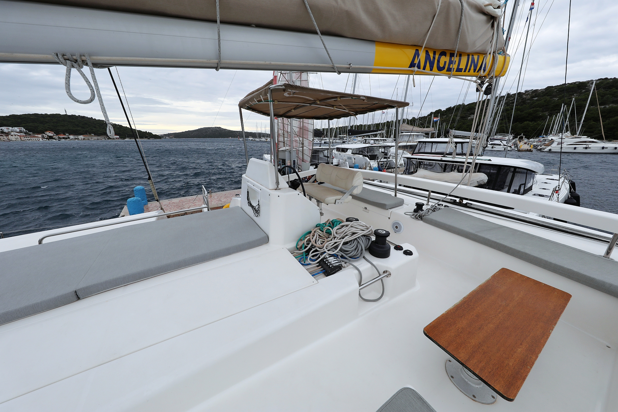 Dufour 48 Catamaran - 5 + 1 cab. — photo 8