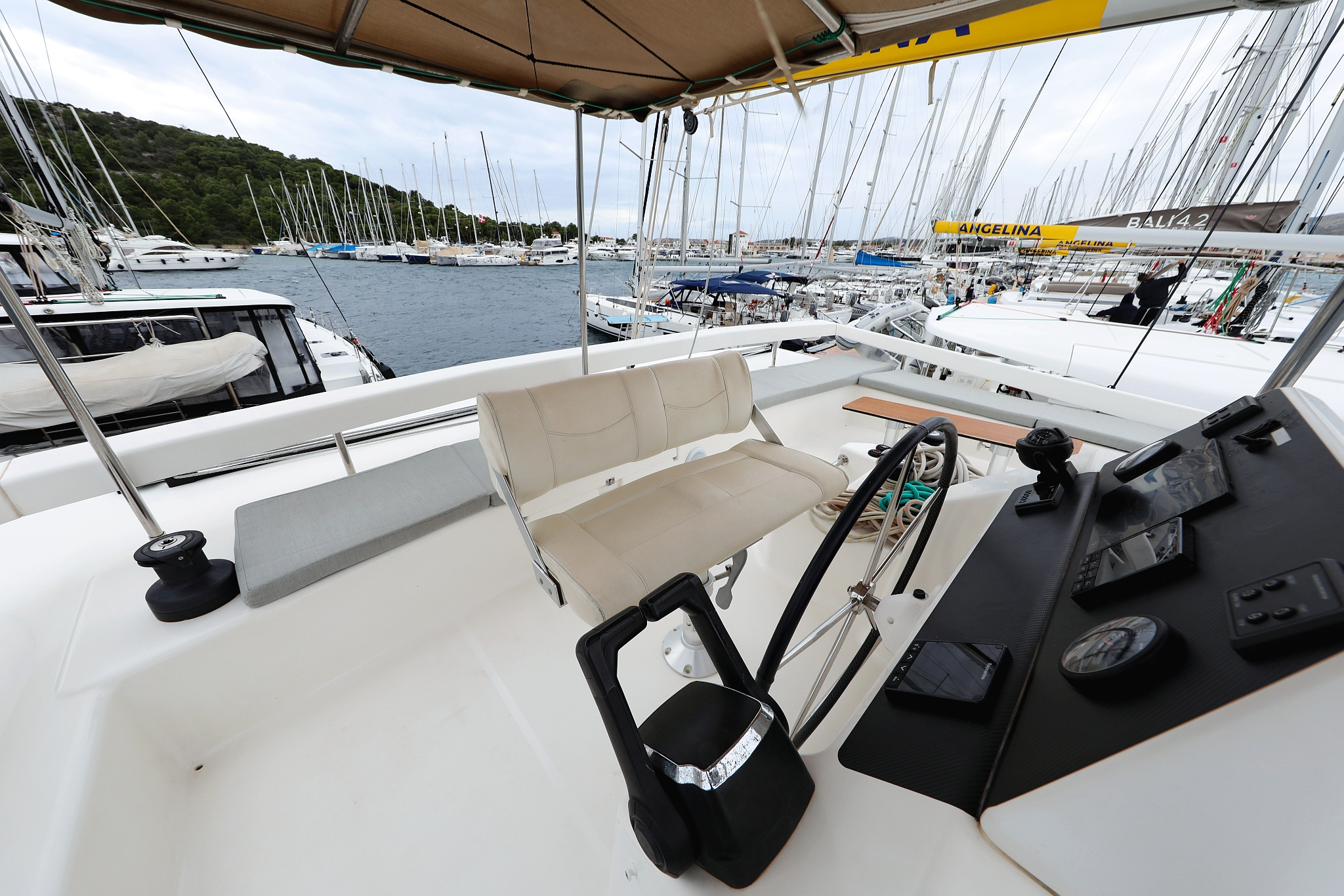 Dufour 48 Catamaran - 5 + 1 cab. — photo 9