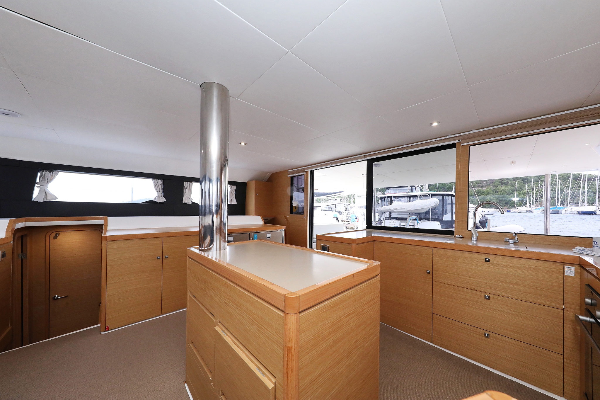 Dufour 48 Catamaran - 5 + 1 cab. — photo 17