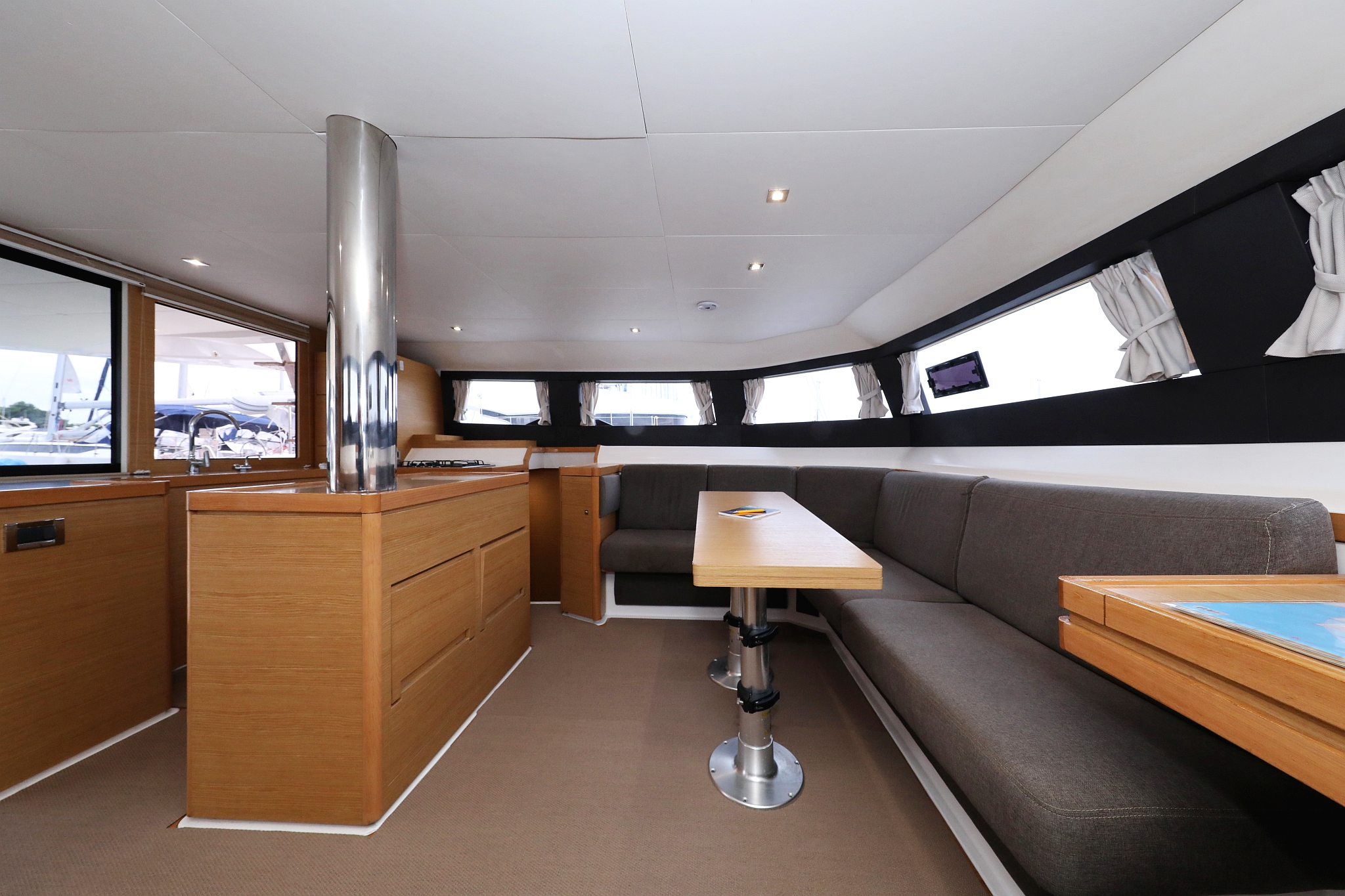 Dufour 48 Catamaran - 5 + 1 cab. — photo 21