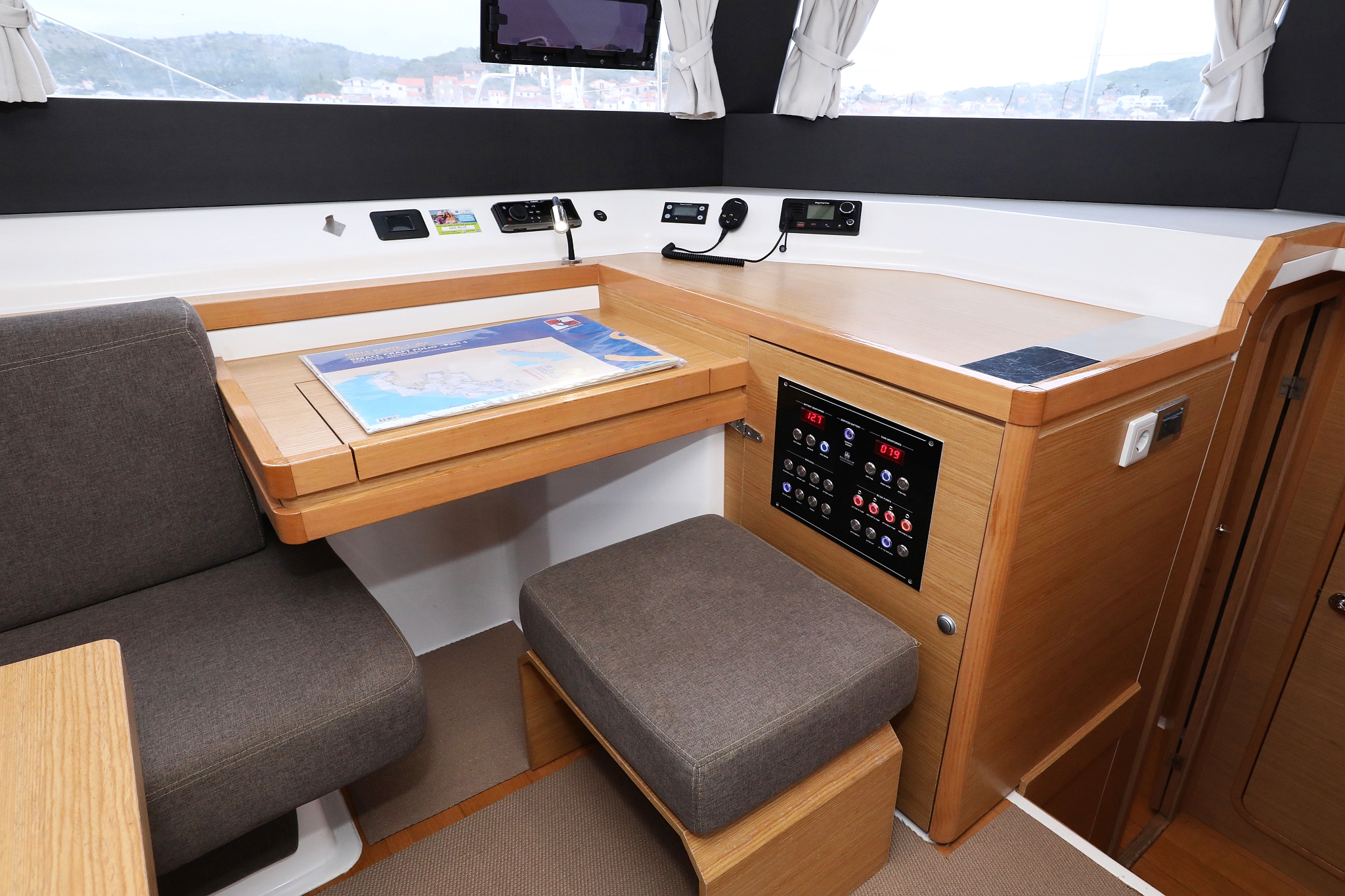 Dufour 48 Catamaran - 5 + 1 cab. — photo 22