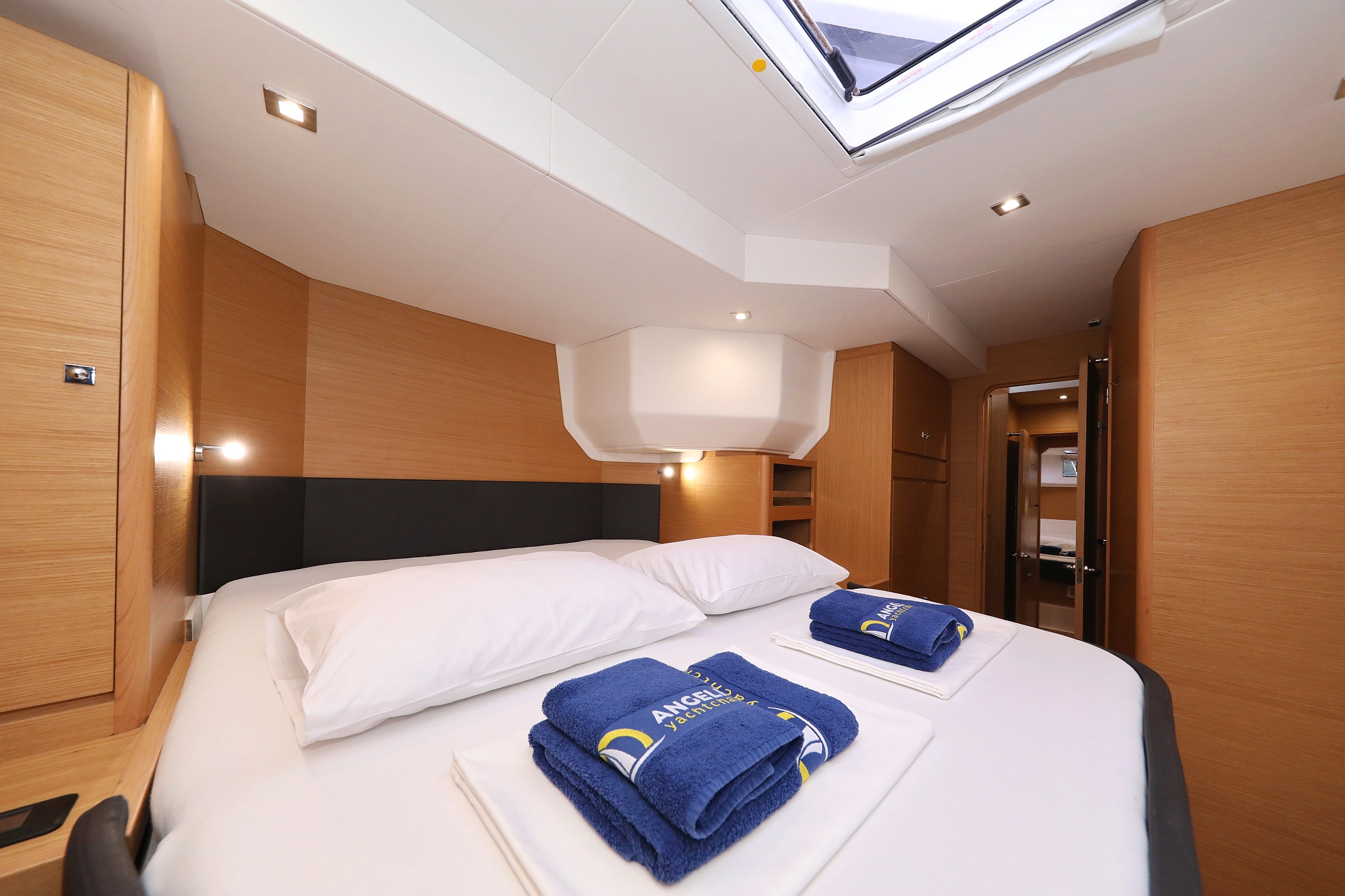 Dufour 48 Catamaran - 5 + 1 cab. — photo 25
