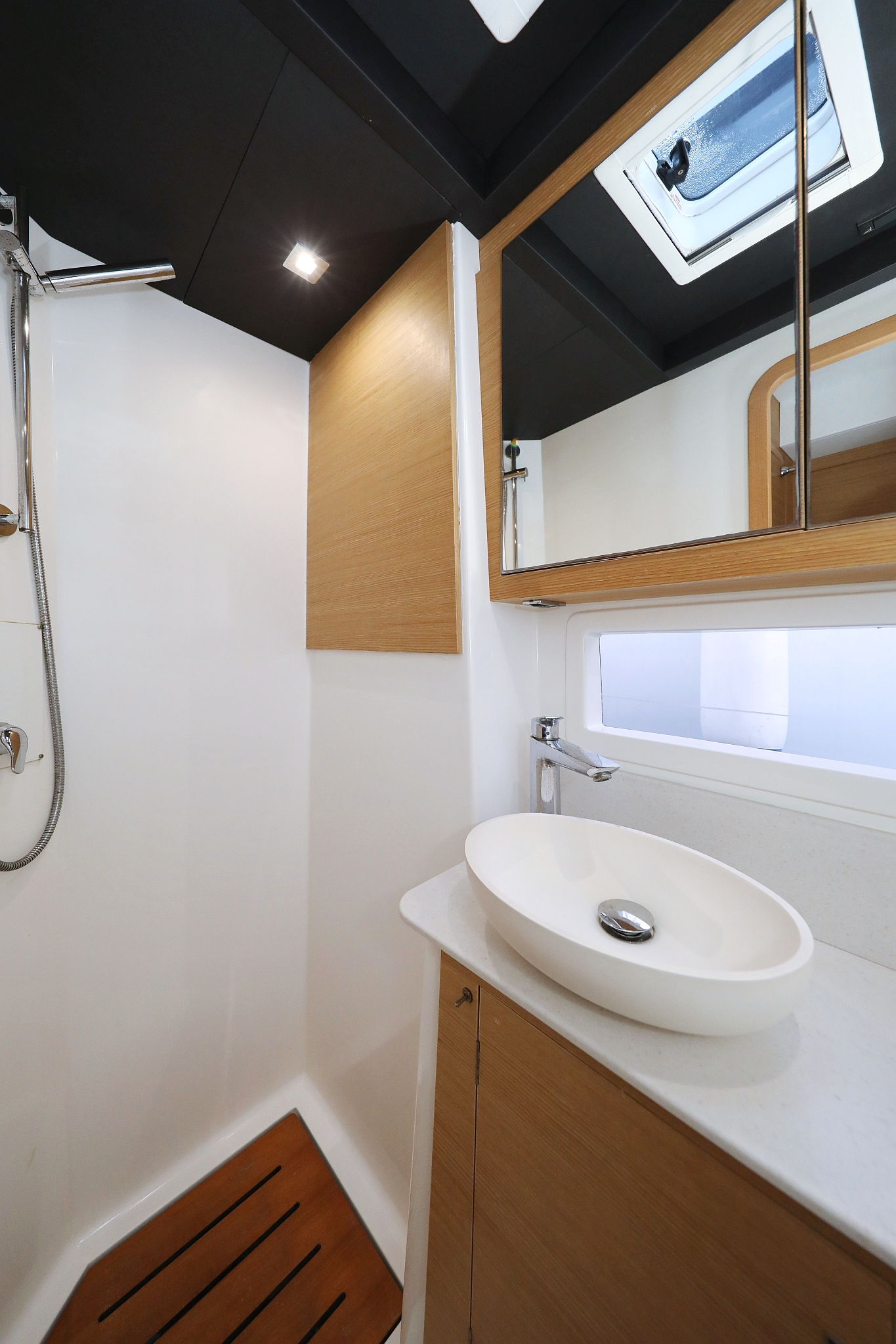 Dufour 48 Catamaran - 5 + 1 cab. — photo 39
