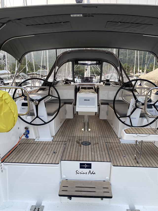 Bavaria C38 — photo 1