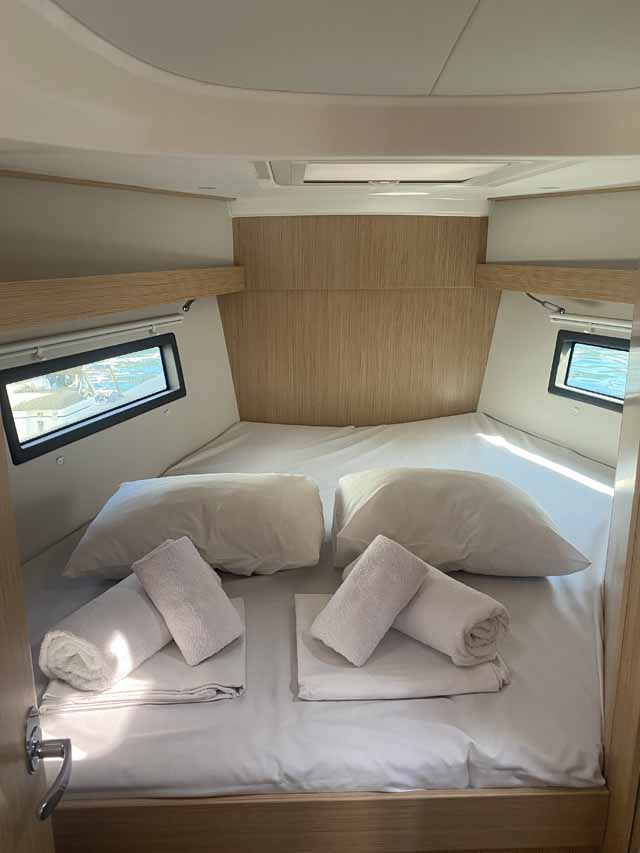 Bavaria C38 — photo 6