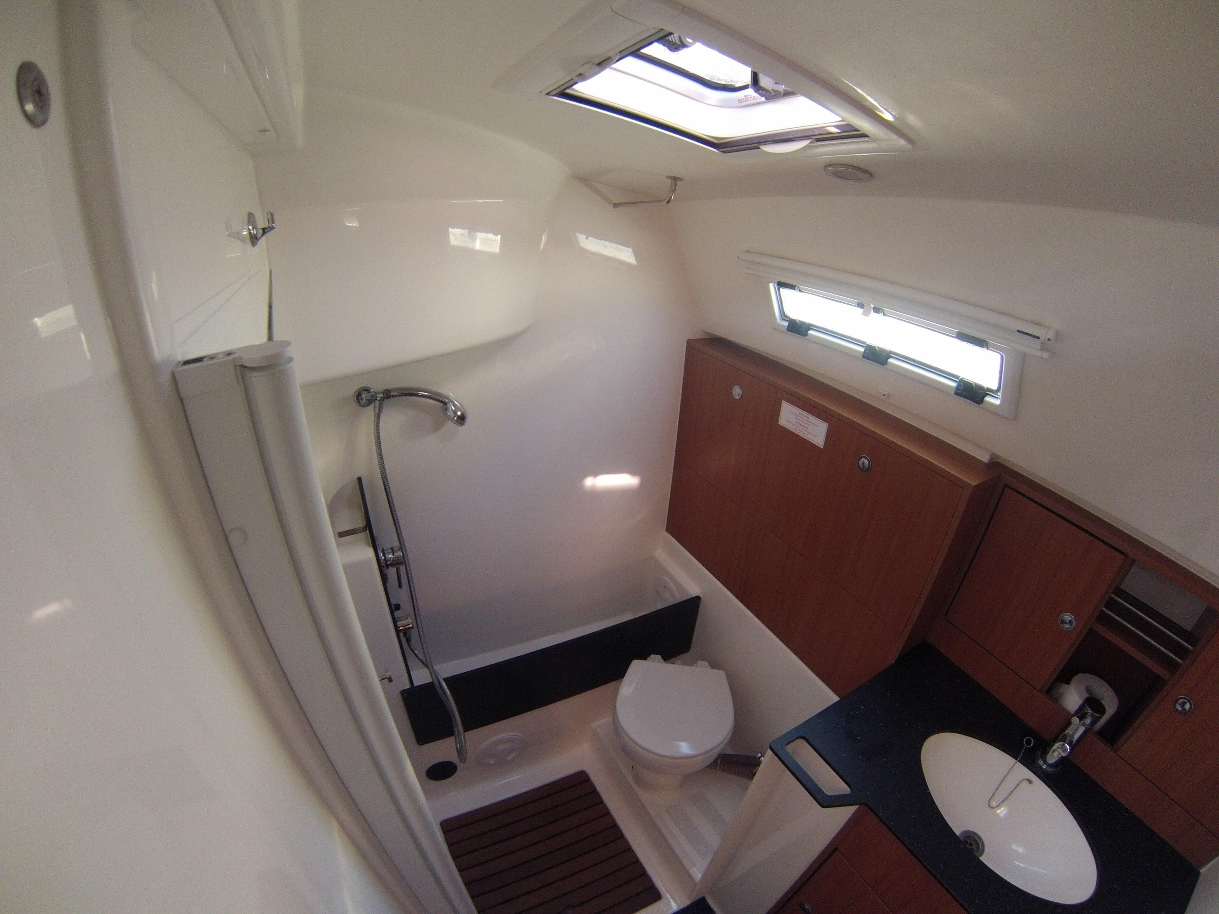 Bavaria 36 Cruiser — photo 6