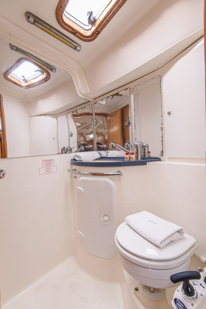 Bavaria 37 Cruiser — photo 5