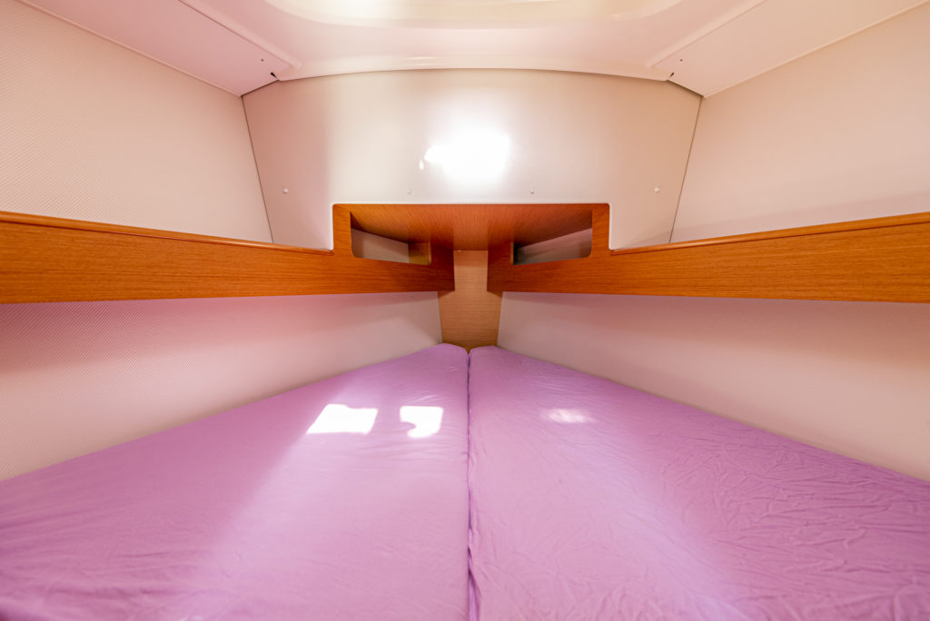 Sun Odyssey 33i - 2 cab. — photo 4